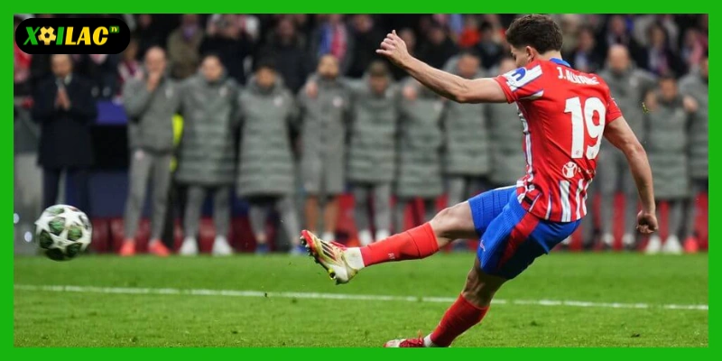 Luật Đá Luân Lưu (Penalty Shootout) - Hướng Dẫn Chi Tiết Theo IFAB/FIFA 2 Luật đá luân lưu – quy định số lượng cầu thủ hợp lệ